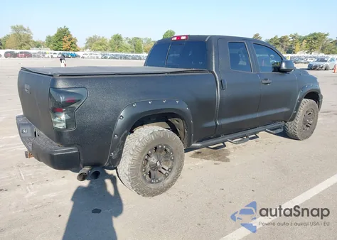 2010 Toyota Tundra Double Cab Sr5 z USA, uszkodzony, nr VIN 5TFUW5F11AX123277
